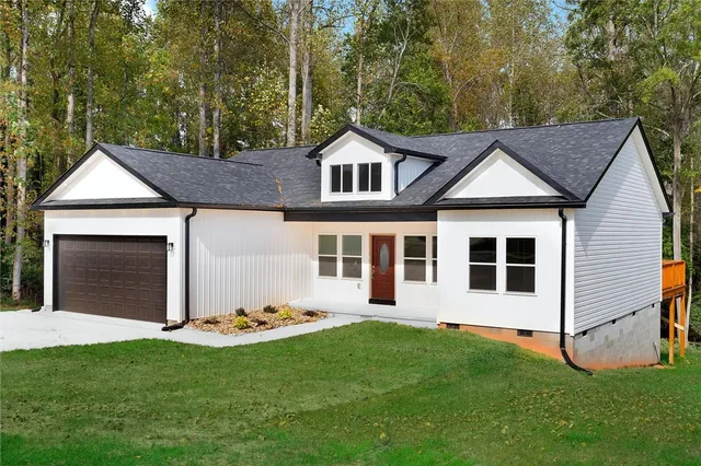 $319,000 | 223 Maple Drive, Anderson, SC 29621