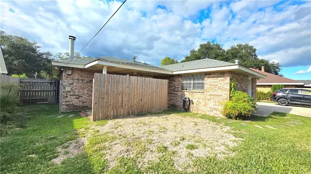 $1,800 | 106 Gondrella Drive, Belle Chasse, LA 70037