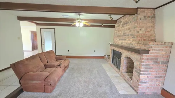 $1,800 | 106 Gondrella Drive, Belle Chasse, LA 70037