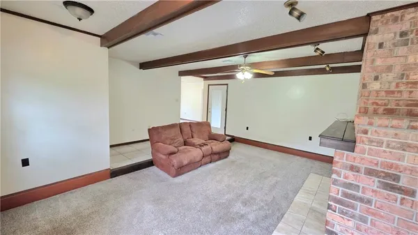 $1,800 | 106 Gondrella Drive, Belle Chasse, LA 70037