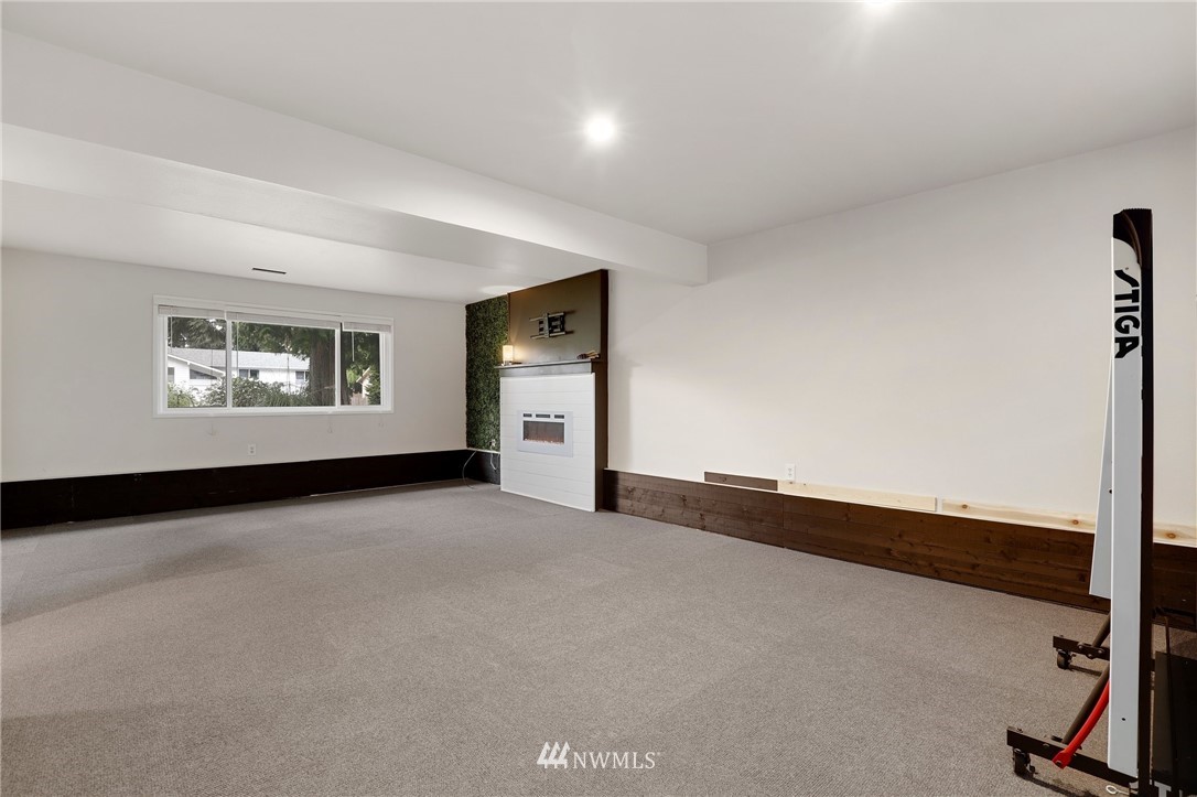 17531 Brook Boulevard Bothell, WA 98012 - Photo 22 of 35