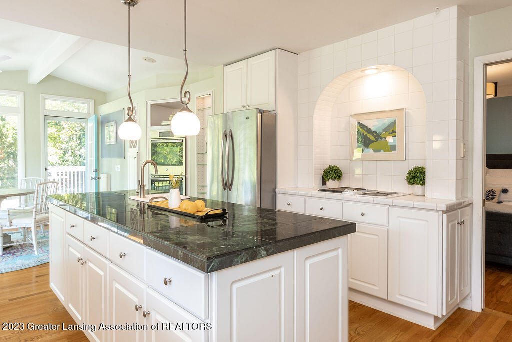 4427 Barton Road Lansing, MI 48917 - Photo 29 of 59 4427 Barton