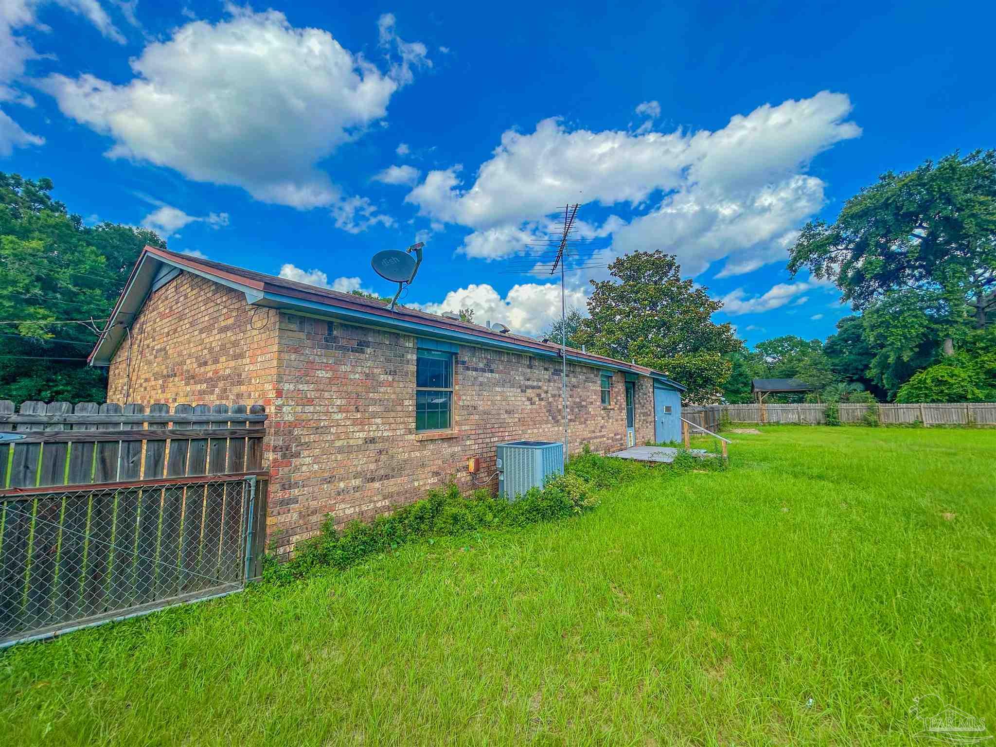 6533 Da Lisa Road Milton, FL 32583 - Photo 7 of 31