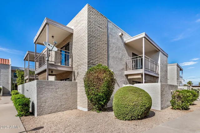 $209,500 | 16635 North Cave Creek Road, Unit 215, Phoenix, AZ 85032