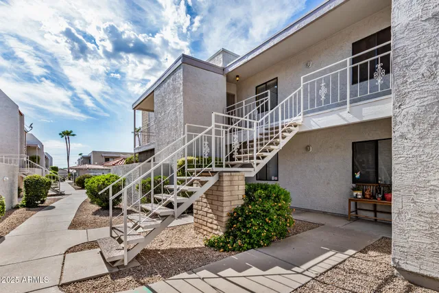 $209,500 | 16635 North Cave Creek Road, Unit 215, Phoenix, AZ 85032