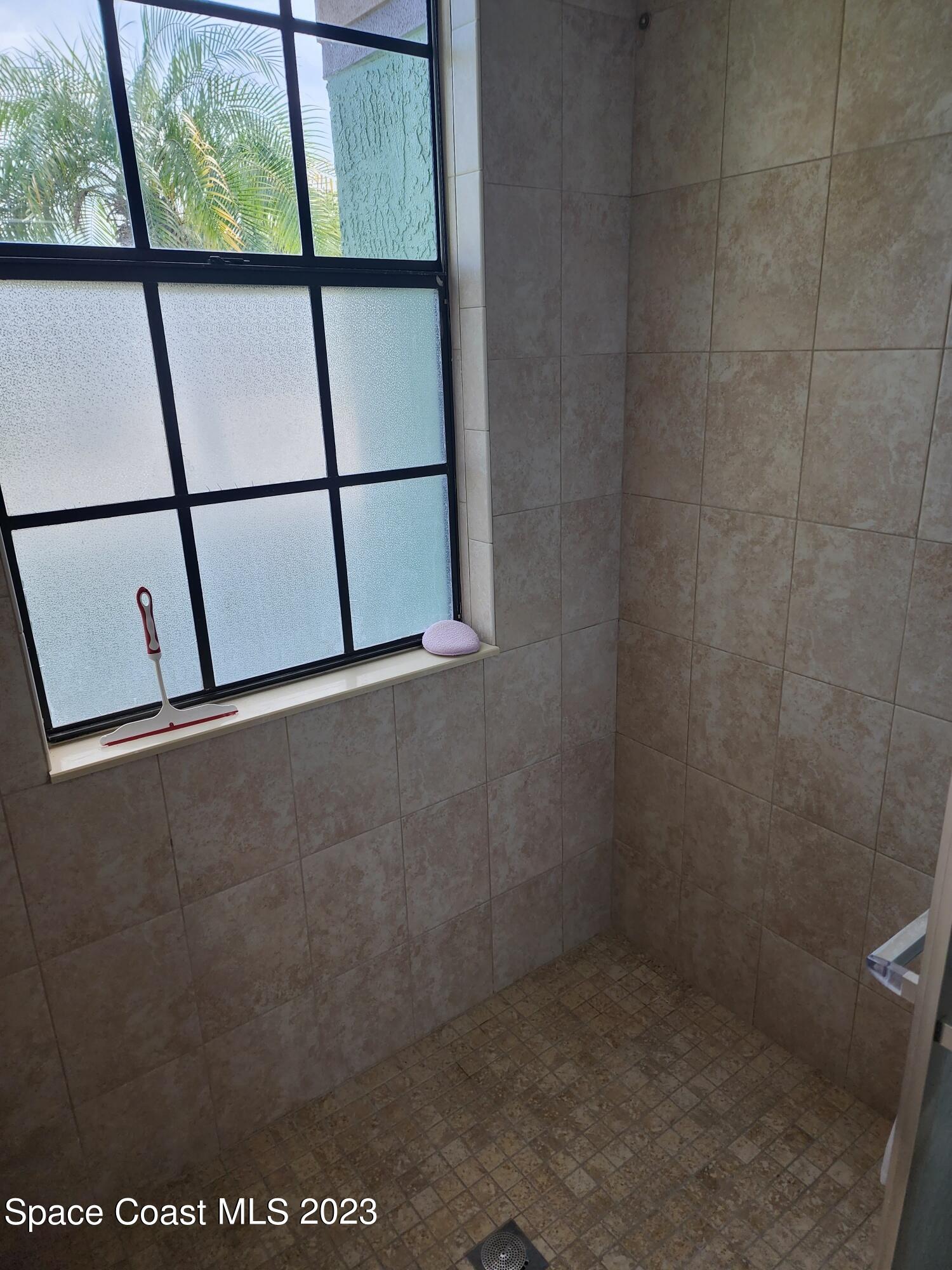 708 Fishtail Palm Boulevard Melbourne, FL 32901 - Photo 23 of 33 20230918_152125_resized