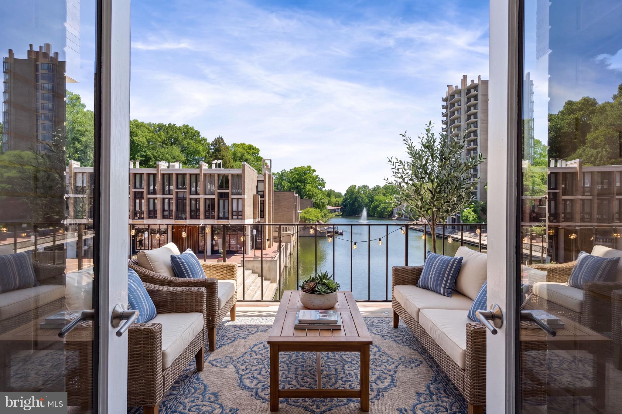 1620 Chimney House Road Reston, VA 20190 - Photo 19 of 40