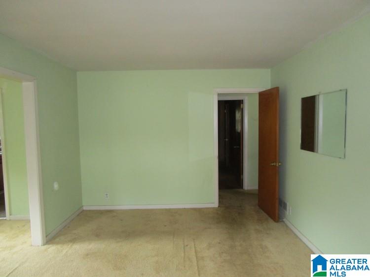 236 25th Street Southwest Birmingham, AL 35211 - Photo 4 of 19