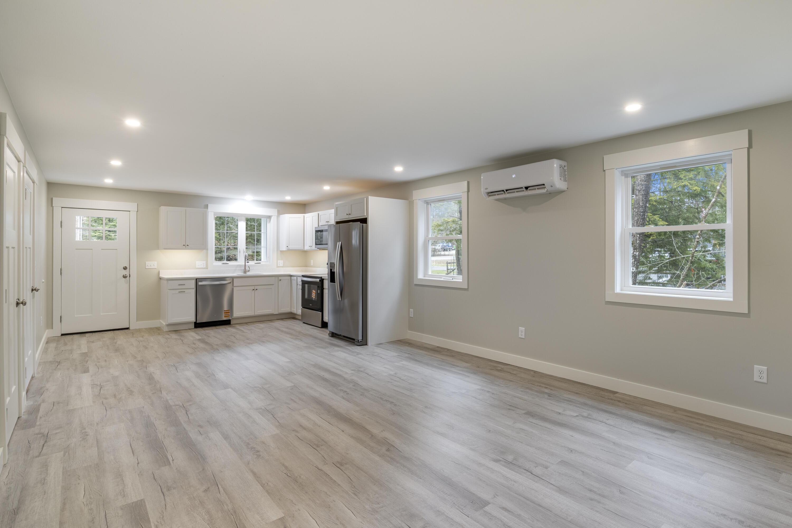 328 Ossipee Trail West, Unit 4 Standish, ME 04084 - Photo 9 of 23 322_Ossipee_Trail_W_06