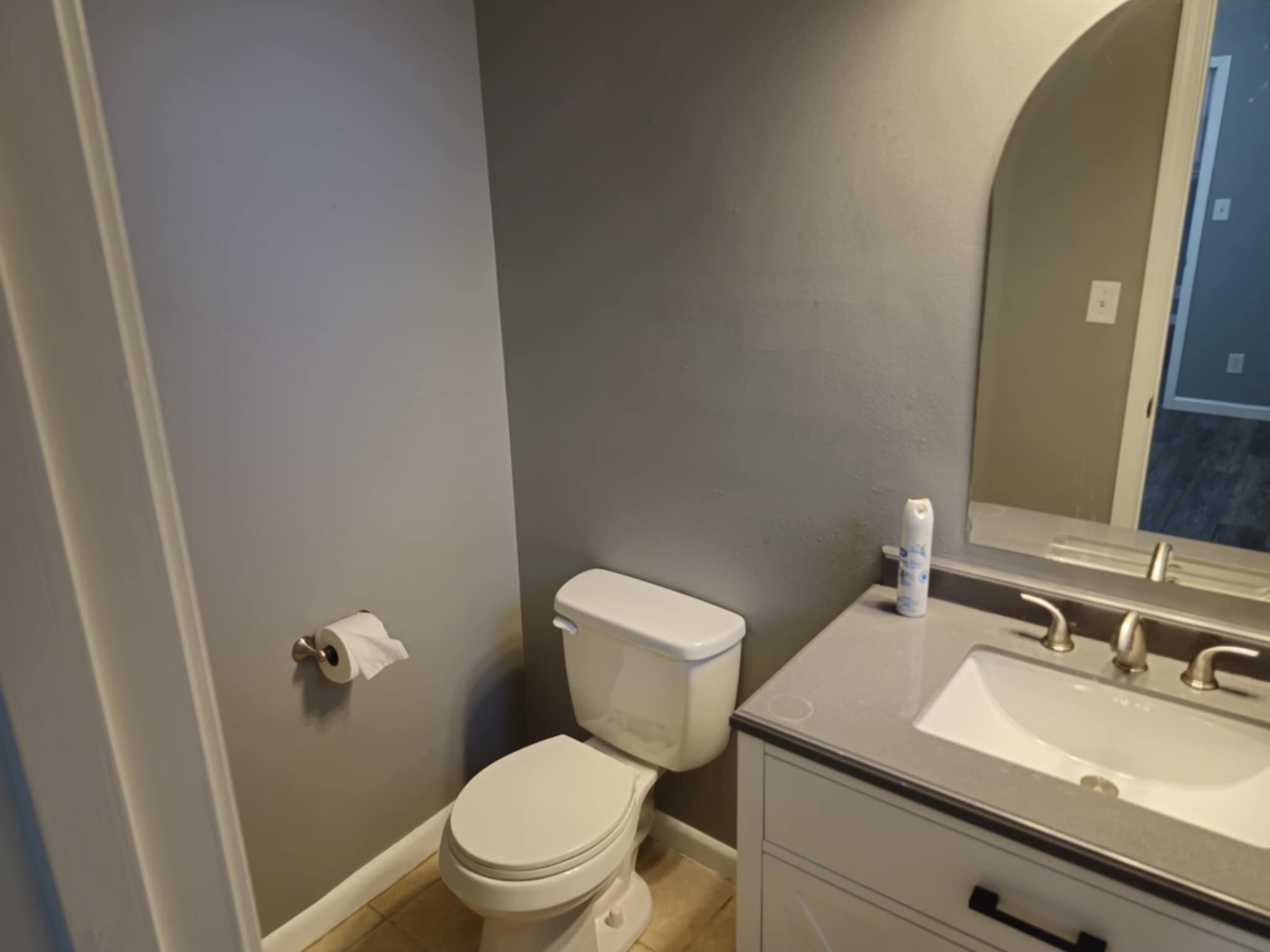 101 Blaylock Street Crestview, FL 32539 - Photo 12 of 21 Half Bath - Bed 4