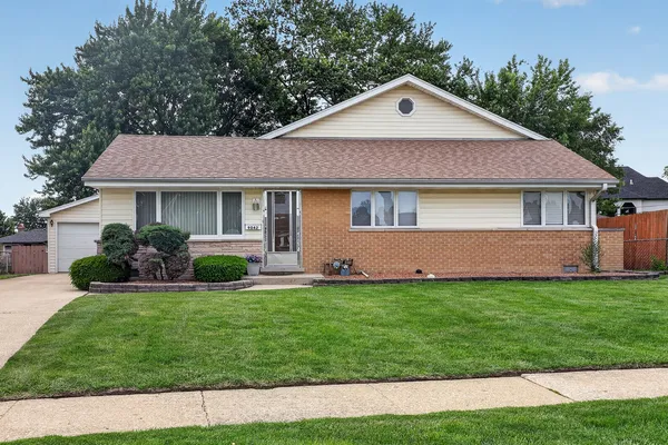 $378,500 | 9042 Fairlane Drive, Bridgeview, IL 60455