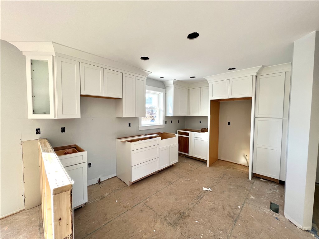 3 Asylum Road Warren, RI 02885 - Photo 4 of 10