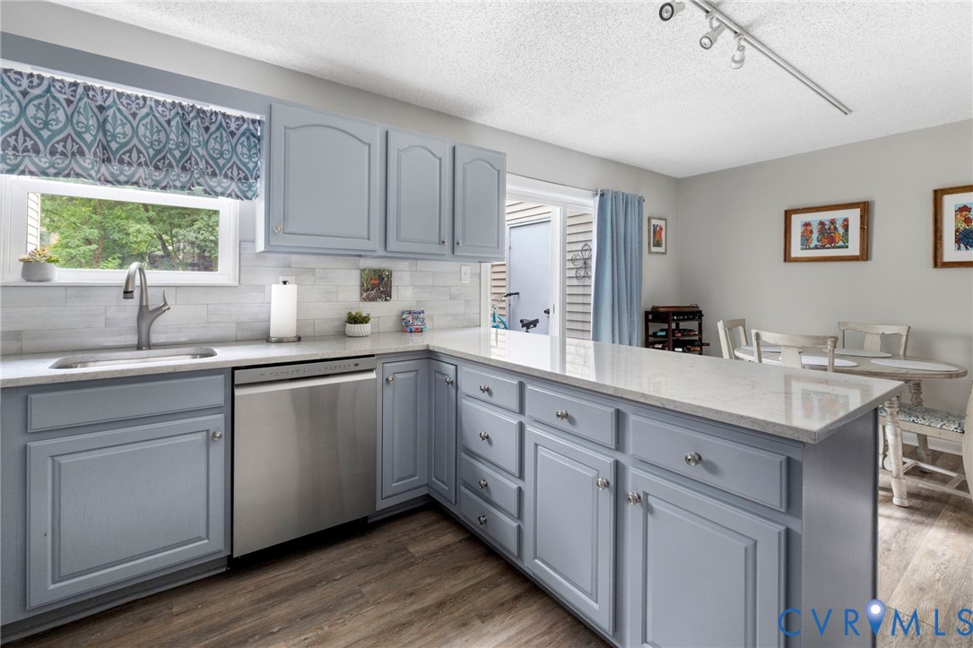 2609 Chancer Drive Henrico, VA 23233 - Photo 8 of 20 Kitchen looking toward eat-in area