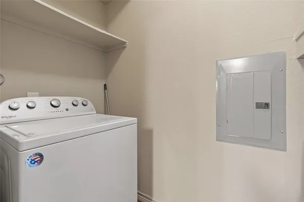 $1,095 | 5117 North Lamar Boulevard, Unit 104, Austin, TX 78751