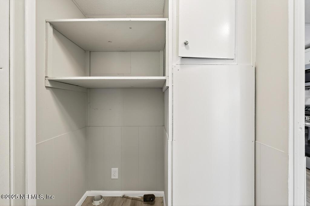 28 Neighbors Cove Road Orange Park, FL 32065 - Photo 31 of 56 a view of closet