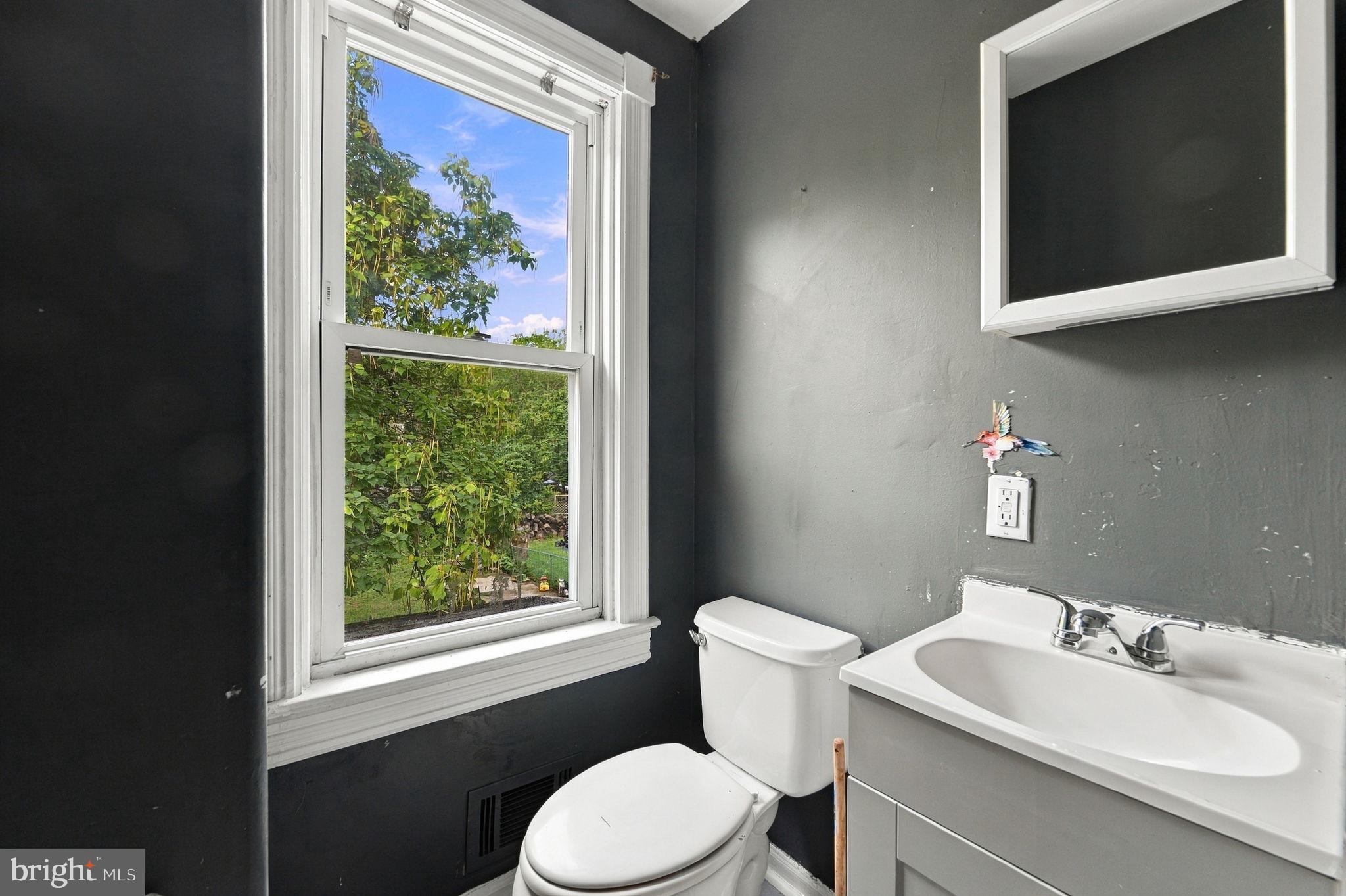 313 South Fairview Street Riverside, NJ 08075 - Photo 9 of 28 Gallery Image 9
