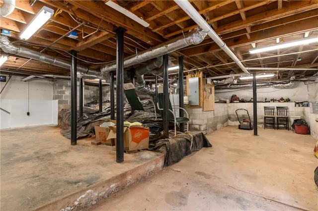 $399,999 | 1060 Pinedale Drive, Smyrna, GA 30080