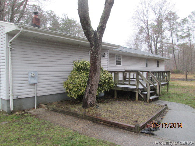 3999 Cedar Bush Road Hayes, VA 23072 - Photo 2 of 10