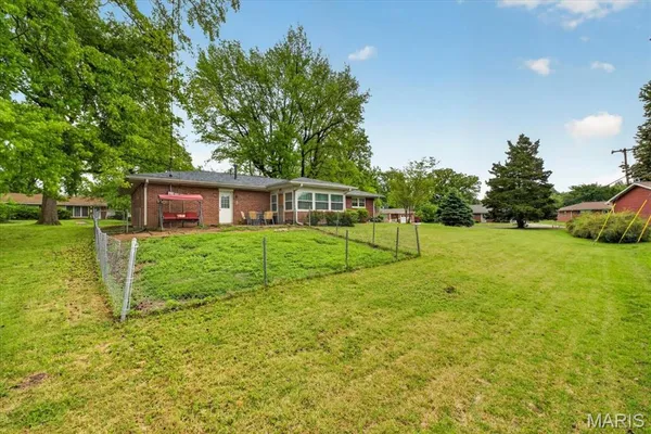 $193,000 | 100 Blue Ridge Drive, Belleville, IL 62223