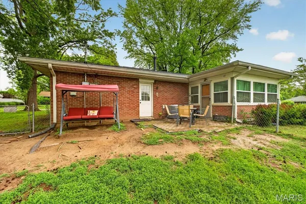 $193,000 | 100 Blue Ridge Drive, Belleville, IL 62223
