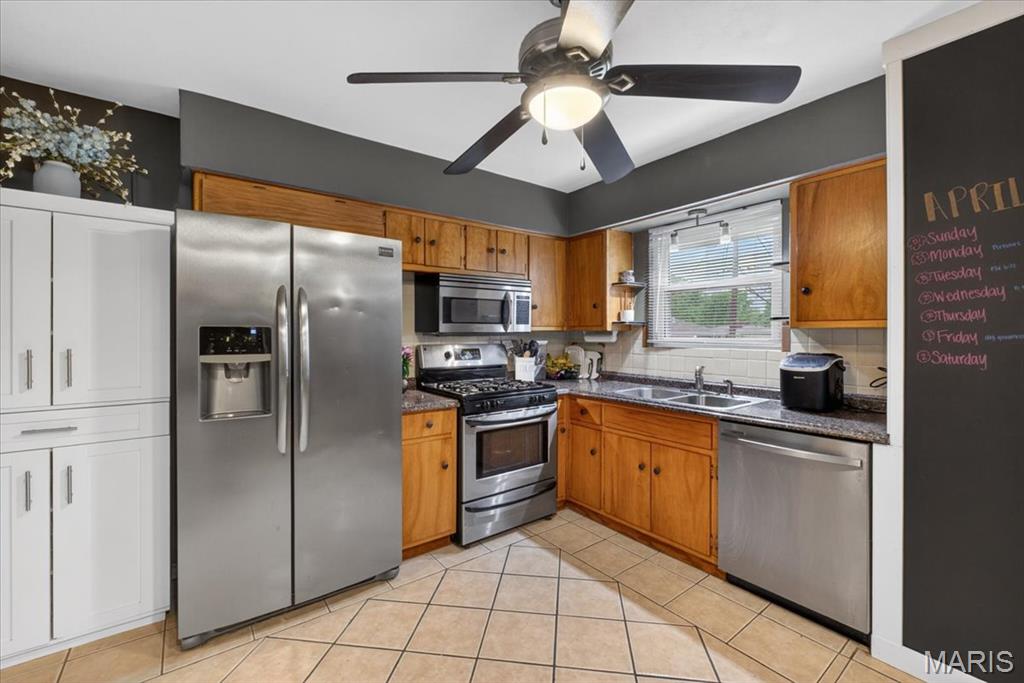 100 Blue Ridge Drive Belleville, IL 62223 - Photo 10 of 27