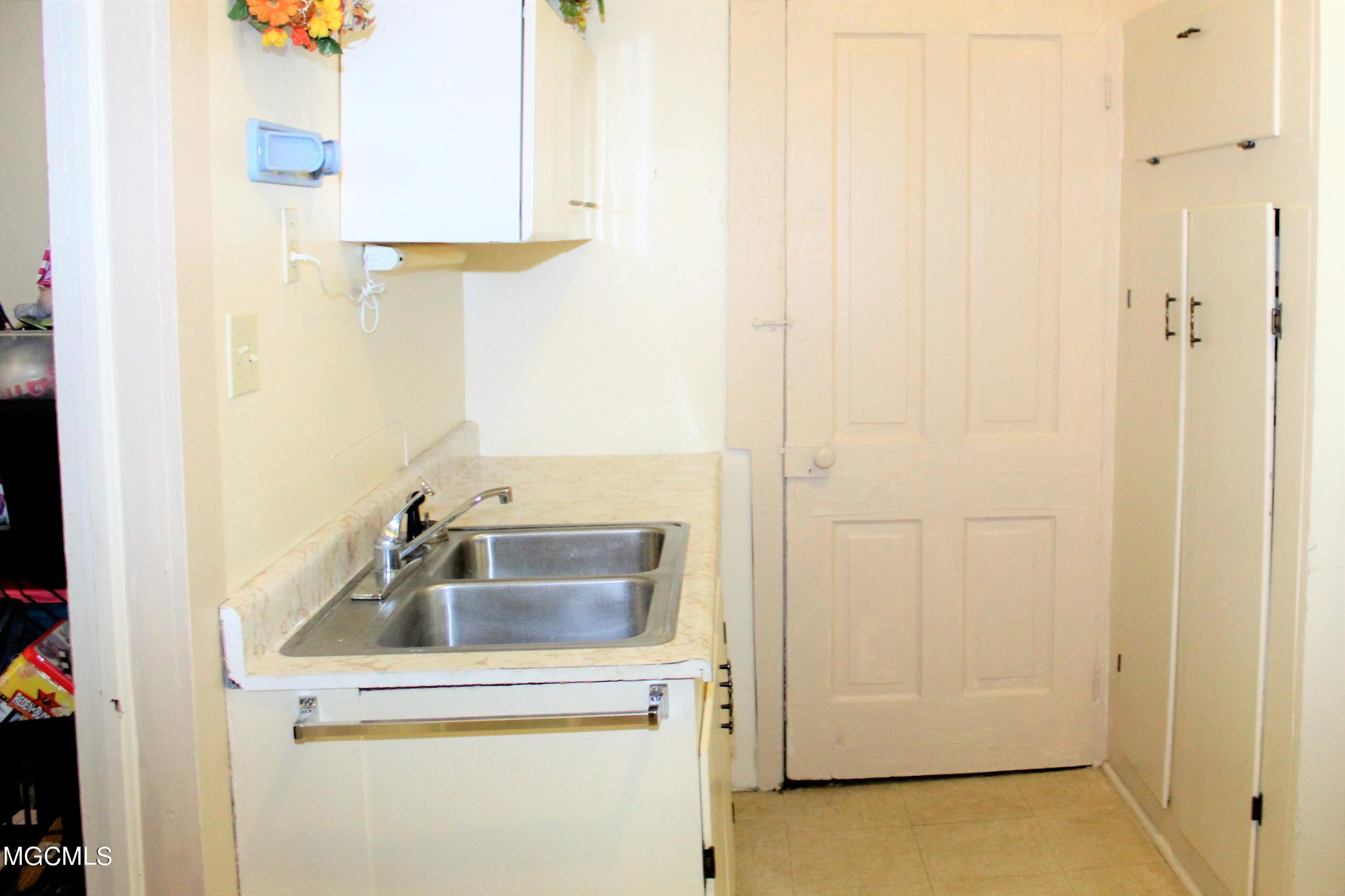 444 Ratliff Street Lucedale, MS 39452 - Photo 5 of 18 IMG_9633