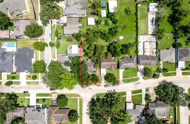 an aerial view of multiple house