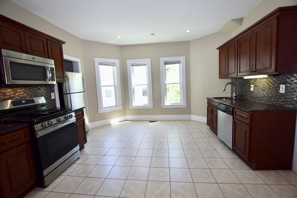 198 Reed Street, Unit 1 Rockland, MA 02370 - Photo 12 of 29