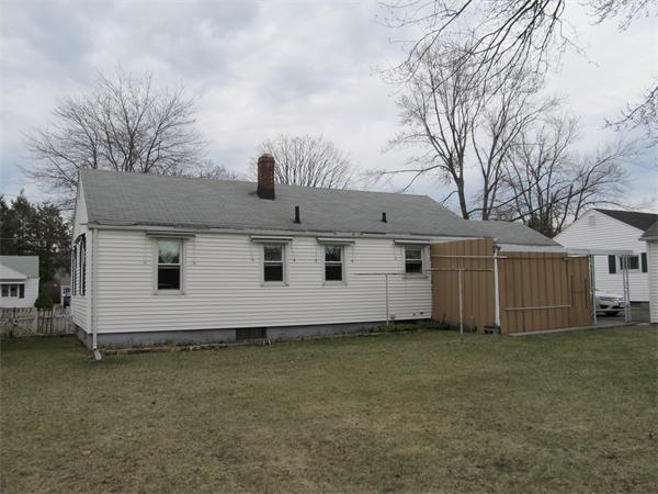 196 Drexel Street Springfield, MA 01104 - Photo 3 of 17