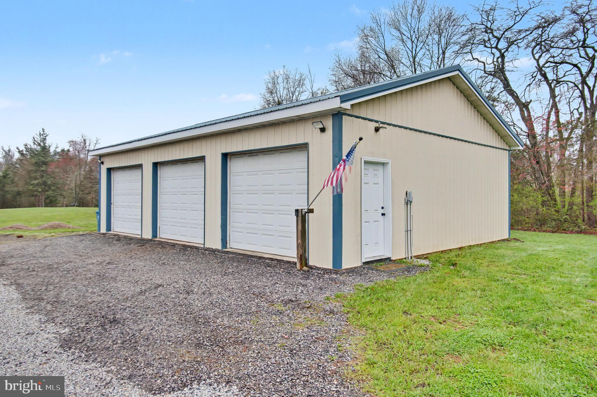 105 St Johns Road West Littlestown, PA 17340 - Photo 3 of 47