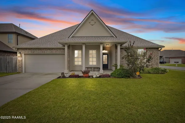 $304,000 | 535 Cautillion Drive, Youngsville, LA 70592