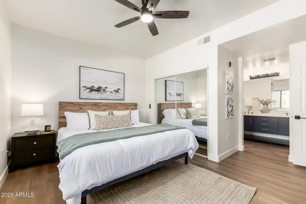 $299,900 | 920 East Devonshire Avenue, Unit 2020, Phoenix, AZ 85014