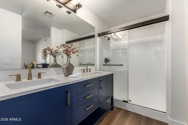 $299,900 | 920 East Devonshire Avenue, Unit 2020, Phoenix, AZ 85014