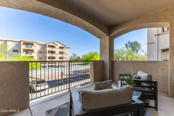 $299,900 | 920 East Devonshire Avenue, Unit 2020, Phoenix, AZ 85014