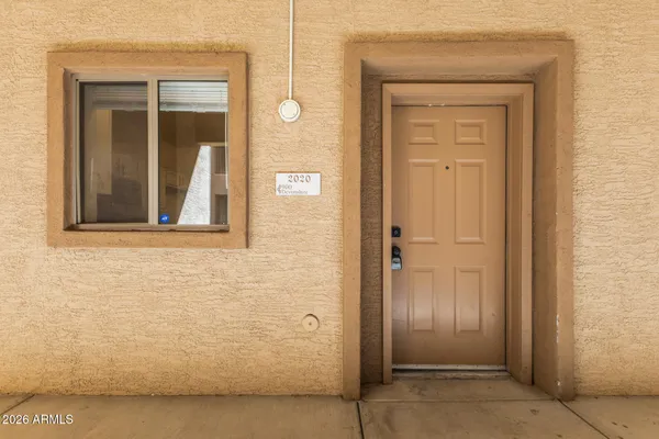 $299,900 | 920 East Devonshire Avenue, Unit 2020, Phoenix, AZ 85014