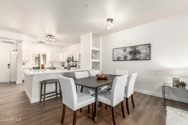 $299,900 | 920 East Devonshire Avenue, Unit 2020, Phoenix, AZ 85014