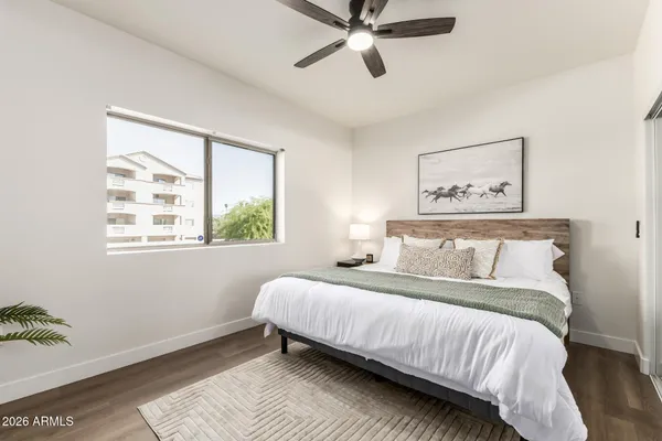 $299,900 | 920 East Devonshire Avenue, Unit 2020, Phoenix, AZ 85014
