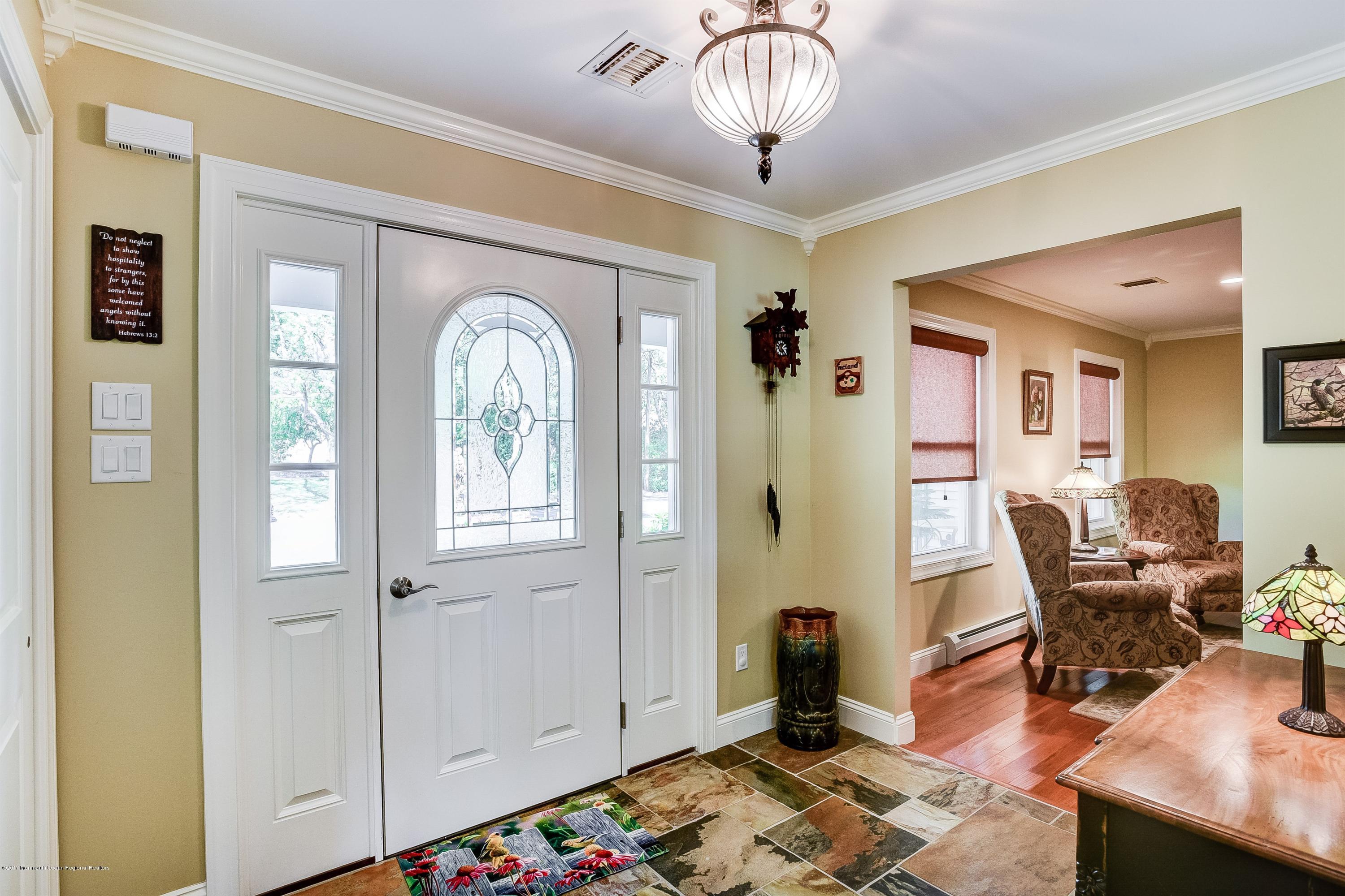85 Reeds Road Tinton Falls, NJ 07724 - Photo 4 of 28 004_Foyer