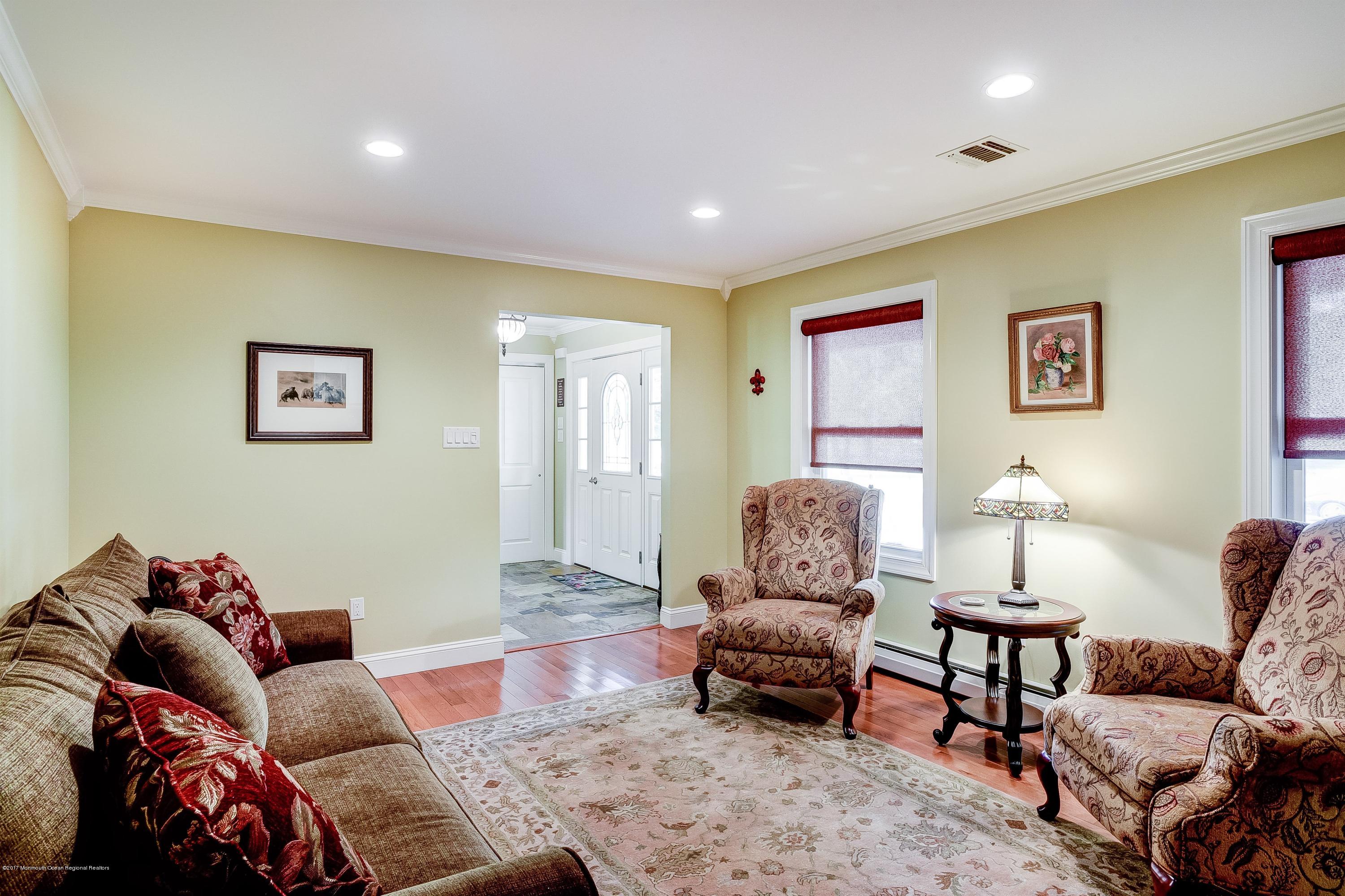 85 Reeds Road Tinton Falls, NJ 07724 - Photo 7 of 28 007_Living Room