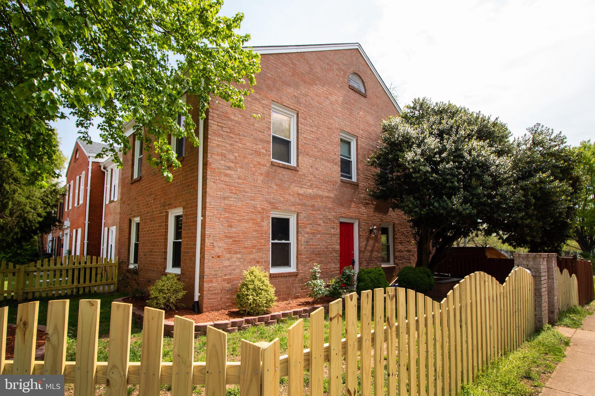 9412 Taney Road Manassas, VA 20110 - Photo 1 of 33 Exterior with new fence.