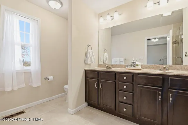 $464,900 | 1005 McKinley Way, East Stroudsburg, PA 18301