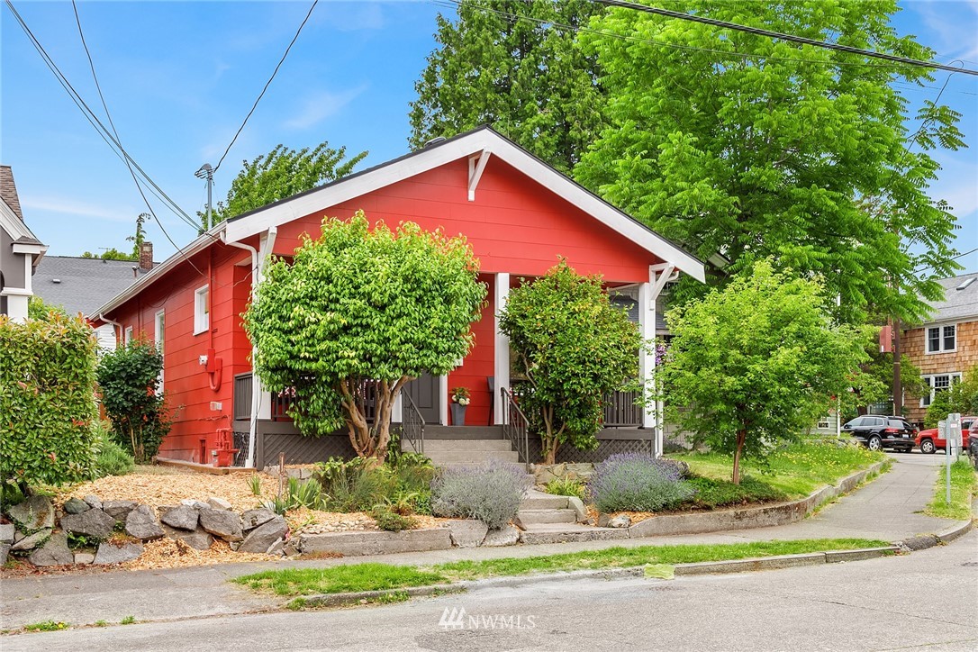 326 North 45th Street Seattle, WA 98103 - Photo 2 of 32 Gallery Image 2