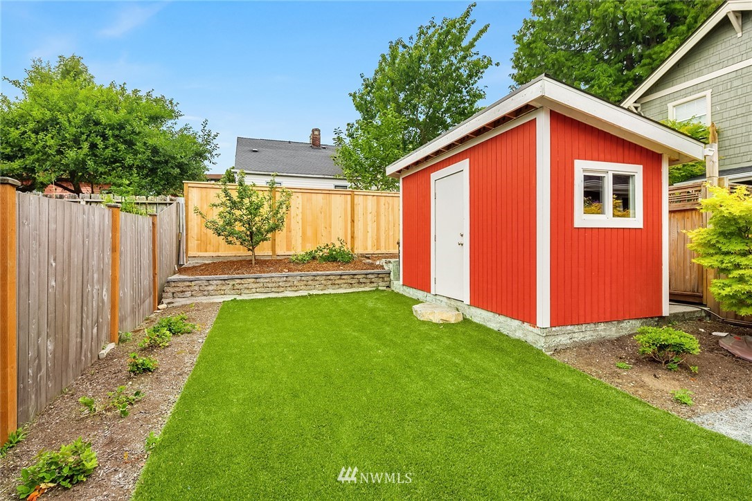 326 North 45th Street Seattle, WA 98103 - Photo 27 of 32 Gallery Image 27