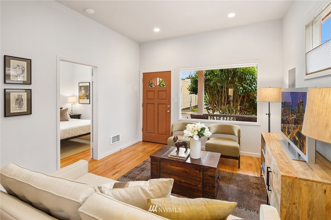 326 North 45th Street Seattle, WA 98103 - Photo 7 of 32 Gallery Image 7