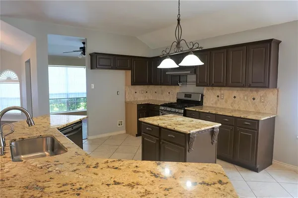 $2,300 | 5513 Stonemoss Drive, McKinney, TX 75070