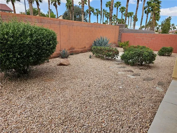 $2,775 | 7815 Galloping Hills Street, Las Vegas, NV 89113