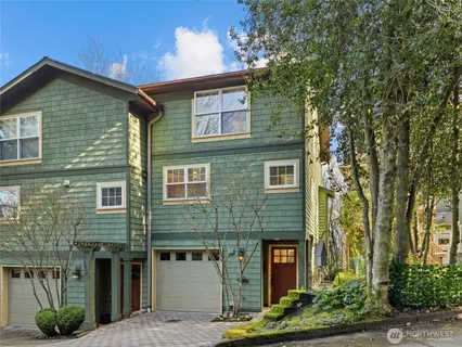 $895,000 | 3040 Humes Place West, Seattle, WA 98119