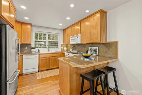 $895,000 | 3040 Humes Place West, Seattle, WA 98119