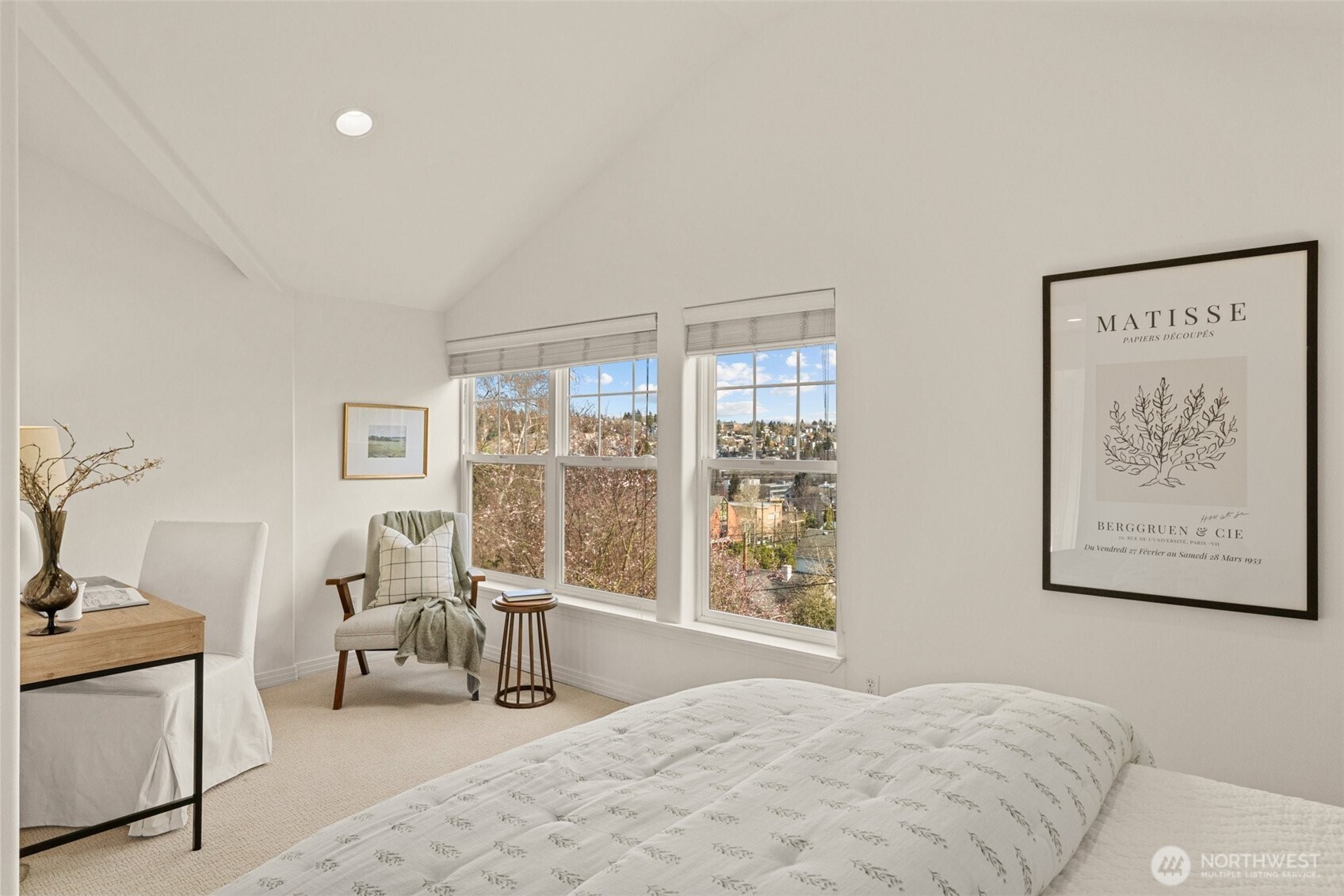 3040 Humes Place West Seattle, WA 98119 - Photo 19 of 39