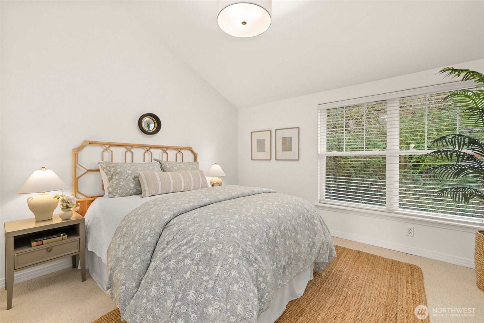 3040 Humes Place West Seattle, WA 98119 - Photo 25 of 39